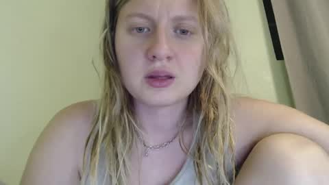 Snapshot of scartit chatting on September 17, 5:22 am ScarTit Bernhard online show from September 17, 5:22 am