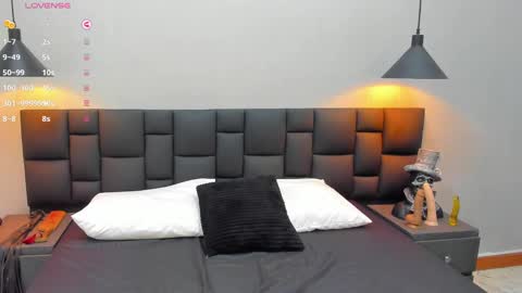 Snapshot of sccarlett_johnnson chatting on February 18, 9:31 pm Ines online show from February 18, 9:31 pm