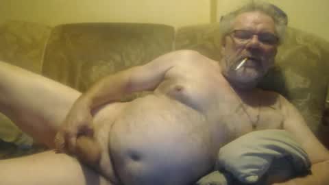 schnapper11 online show from December 28, 10:44 pm