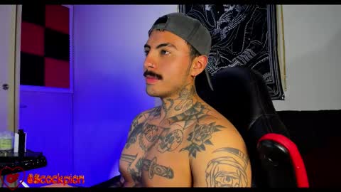 Alejandro help me to reach 200 thumps up online show from November 11, 11:23 am