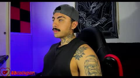 Alejandro help me to reach 200 thumps up online show from November 13, 8:17 am