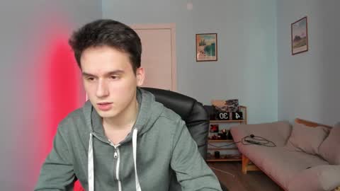 Thomas brunette and Alex blond online show from February 3, 12:25 pm