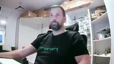 scorpion_cock online show from January 18, 2:37 pm