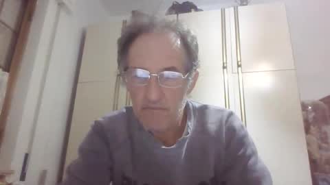 Snapshot of scotchwhieskie chatting on October 3, 6:27 pm scotchwhieskie online show from October 3, 6:27 pm