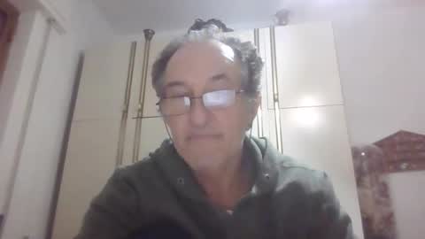 Snapshot of scotchwhieskie chatting on October 16, 7:13 pm scotchwhieskie online show from October 16, 7:13 pm
