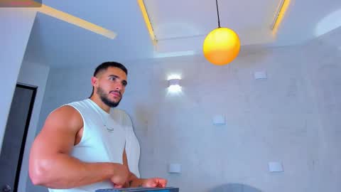 Scottfischer  online show from February 16, 7:12 pm