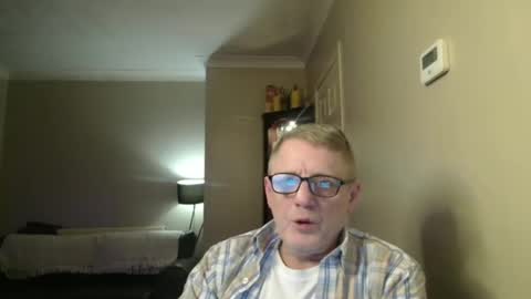 Snapshot of scottsman214 chatting on March 12, 7:14 pm James online show from March 12, 7:14 pm