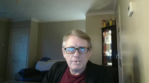 Snapshot of scottsman214 chatting on February 26, 5:21 pm James online show from February 26, 5:21 pm