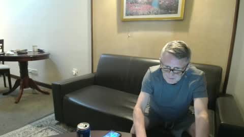 Snapshot of scottsman214 chatting on October 9, 5:18 pm James online show from October 9, 5:18 pm