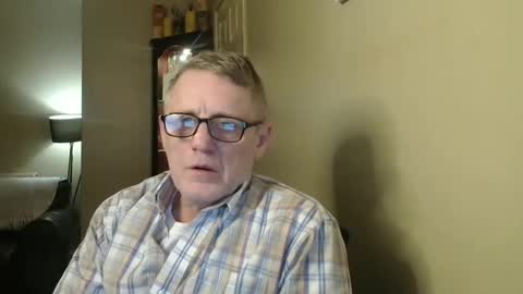 Snapshot of scottsman214 chatting on March 6, 8:16 pm James online show from March 6, 8:16 pm