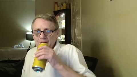 Snapshot of scottsman214 chatting on January 31, 9:59 pm James online show from January 31, 9:59 pm