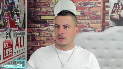 Snapshot of scotty_music chatting on September 16, 1:51 am Ricardo online show from September 16, 1:51 am