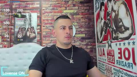 Snapshot of scotty_music chatting on September 24, 11:55 pm Ricardo online show from September 24, 11:55 pm