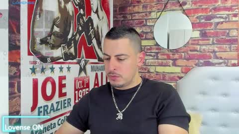 Snapshot of scotty_music chatting on September 29, 10:53 pm Ricardo online show from September 29, 10:53 pm