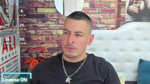 Snapshot of scotty_music chatting on September 27, 1:58 am Ricardo online show from September 27, 1:58 am