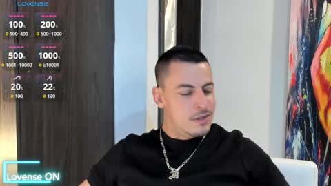 Snapshot of scotty_music chatting on October 11, 2:38 am Ricardo online show from October 11, 2:38 am