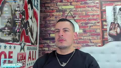 Snapshot of scotty_music chatting on October 10, 1:33 am Ricardo online show from October 10, 1:33 am