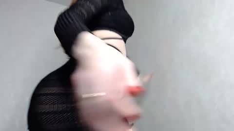 scratc_h online show from March 11, 3:59 pm