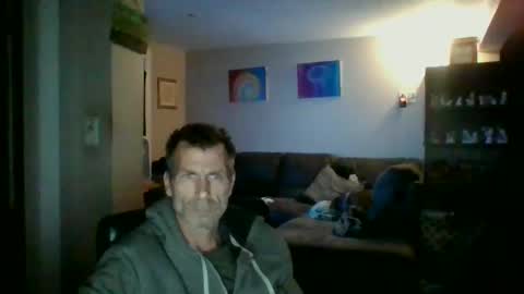 GettOffMyLawn online show from November 2, 7:30 am