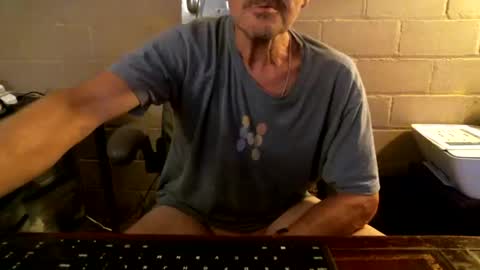 Snapshot of sdh69 chatting on October 11, 7:46 am eating pussy sucking dick online show from October 11, 7:46 am