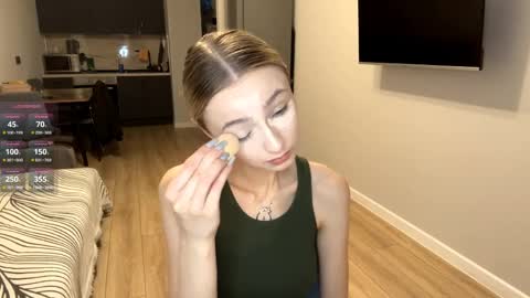 Kate online show from April 10, 5:06 pm