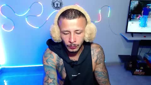 Snapshot of sebastian_025 chatting on October 21, 9:47 am Sebastian online show from October 21, 9:47 am