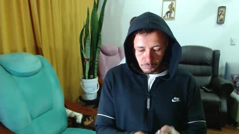 Sebastian online show from April 17, 9:00 am