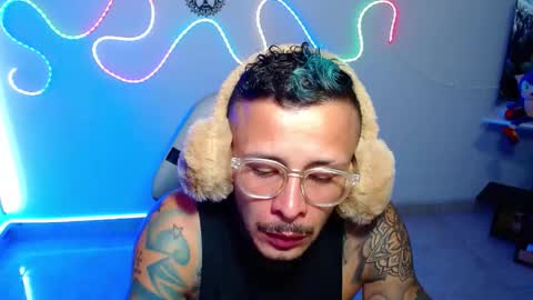 Snapshot of sebastian_025 chatting on October 15, 7:32 am Sebastian online show from October 15, 7:32 am