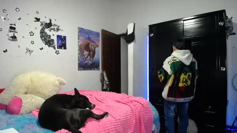 Snapshot of sebastian_posse chatting on March 8, 6:10 am Myystiic online show from March 8, 6:10 am