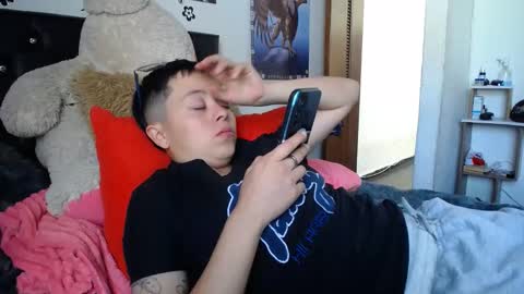 Snapshot of sebastian_posse chatting on January 29, 8:46 pm Myystiic online show from January 29, 8:46 pm