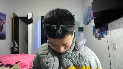 Snapshot of sebastian_posse chatting on March 8, 2:55 am Myystiic online show from March 8, 2:55 am