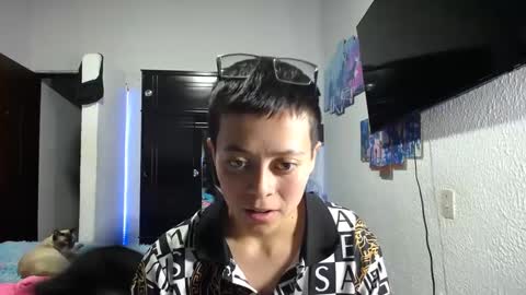 Snapshot of sebastian_posse chatting on March 7, 4:45 am Myystiic online show from March 7, 4:45 am
