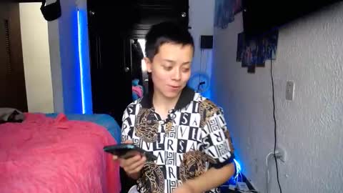 Snapshot of sebastian_posse chatting on March 6, 7:32 pm Myystiic online show from March 6, 7:32 pm