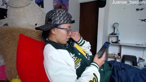 Snapshot of sebastian_posse chatting on January 25, 8:21 pm Myystiic online show from January 25, 8:21 pm