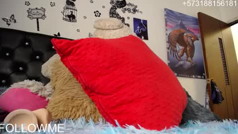 Snapshot of sebastian_posse chatting on February 6, 7:40 pm Myystiic online show from February 6, 7:40 pm