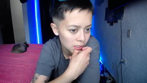 Snapshot of sebastian_posse chatting on March 7, 9:27 pm Myystiic online show from March 7, 9:27 pm