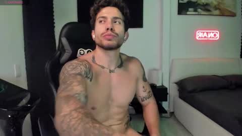 Lucian Sinclair online show from December 2, 4:11 am