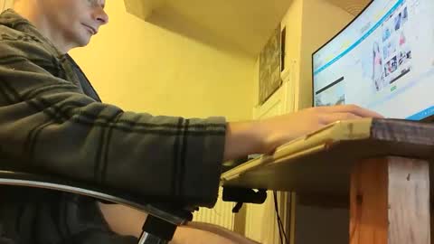 sebastianspalding450 online show from December 4, 10:04 am