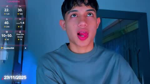 Sebastian online show from November 23, 9:02 pm