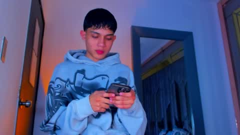 Sebastian online show from April 2, 4:09 am