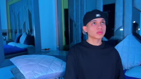 Sebastian online show from September 16, 4:04 am