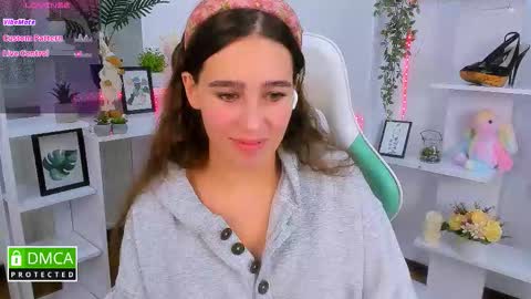 Snapshot of secret__rose chatting on October 14, 9:51 pm Elizabeh online show from October 14, 9:51 pm