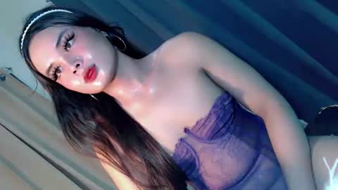 kwen online show from October 1, 4:50 pm