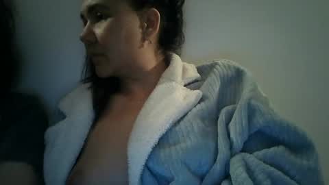 Snapshot of secret_couple2_0 chatting on December 13, 2:27 pm JuliettaRomeo online show from December 13, 2:27 pm