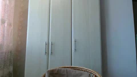 Elly online show from February 27, 8:51 am