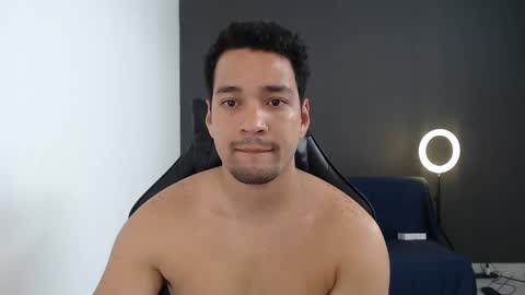 Snapshot of secretboy5000 chatting on January 24, 2:08 pm Jex online show from January 24, 2:08 pm