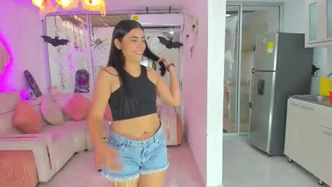 Snapshot of secrethause71605 chatting on October 14, 9:40 pm NIKOL online show from October 14, 9:40 pm