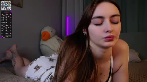 Lily online show from April 14, 3:26 pm