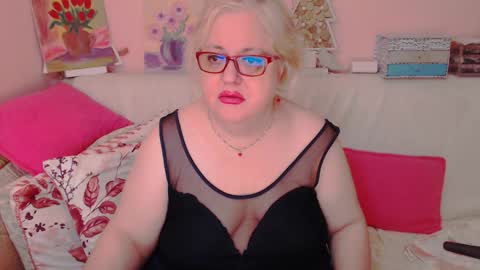 Snapshot of secretloverbbw chatting on September 25, 7:54 pm Alice online show from September 25, 7:54 pm