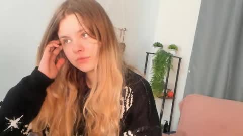 secrettier online show from April 2, 5:26 am